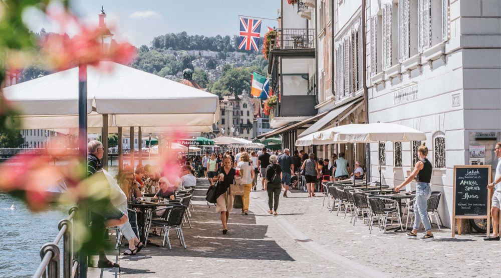 Mood rathausquai luzern dualux renggstrasse hergiswil 01